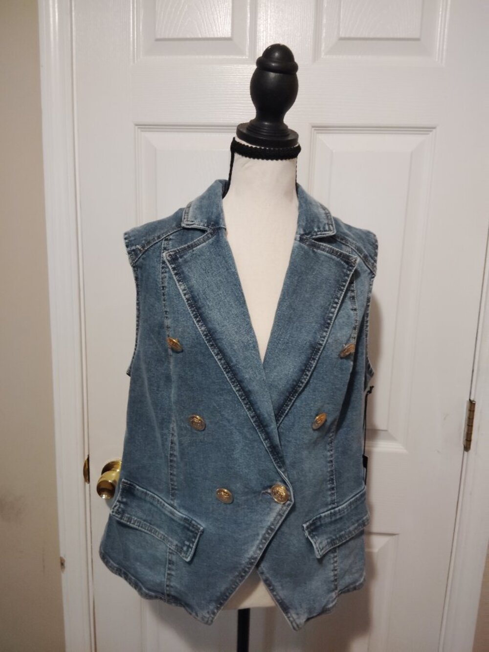 Dictionary Women's Fashion Denim Vest Blazer Double- Breasted Blue Gold Buttons - Picture 3 of 6